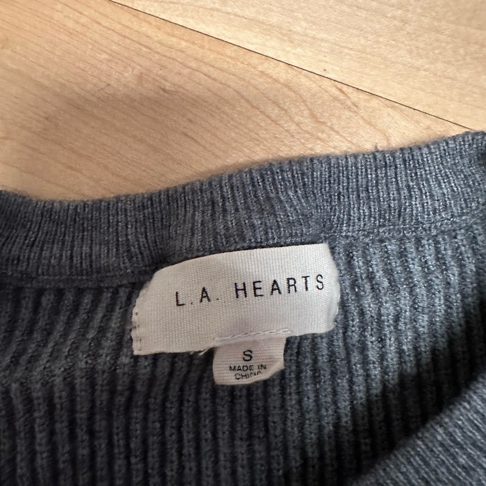 La Hearts Pacsun Sweater Size Small